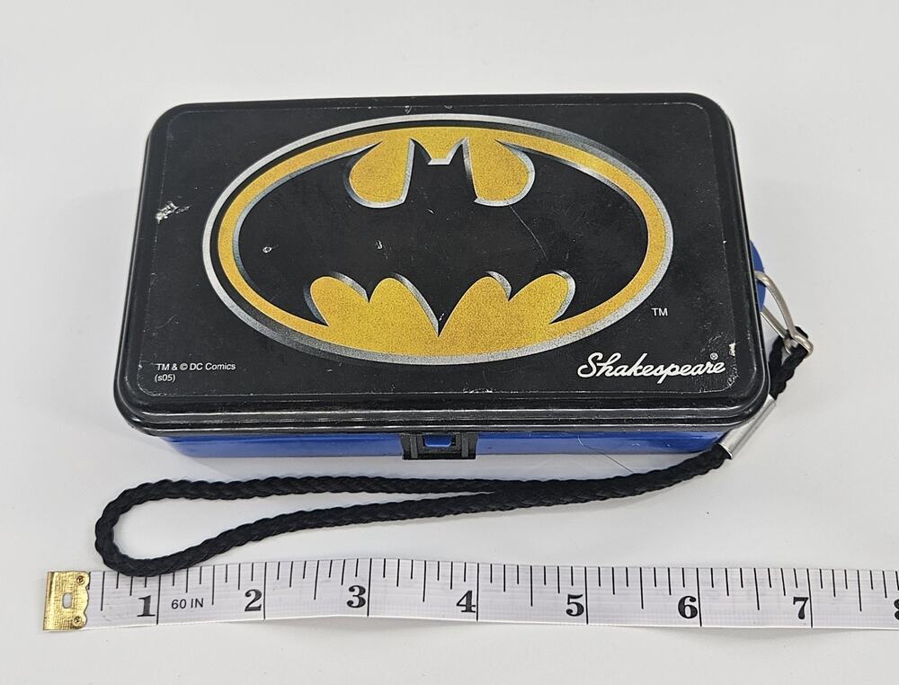 2005 Batman Shakespeare Mini Fishing Tackle Box DC Comics Wrist Strap